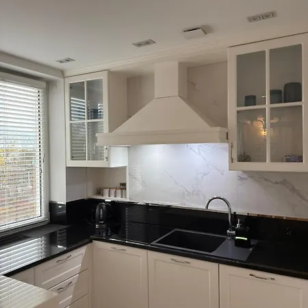 Bianco Royal דירה *